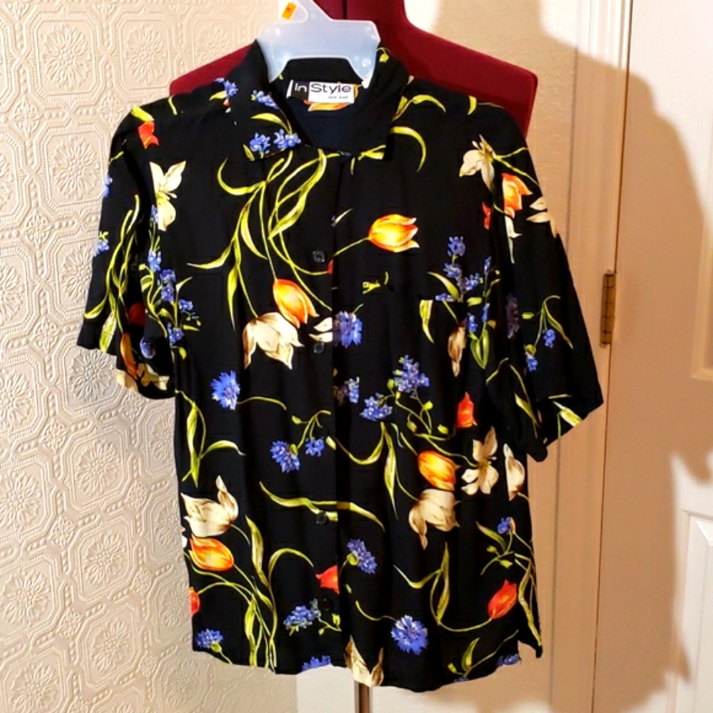 InStyle Blouse Muti Color Size Small